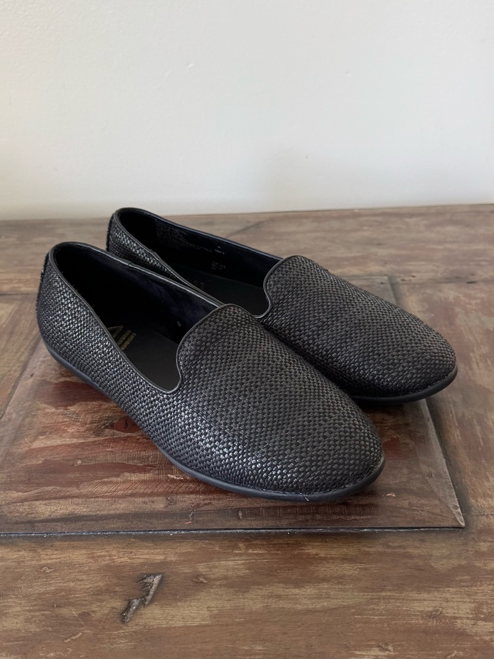 Aerosoles black raffia flats round toe slip on shoes loafers women’s size 8
